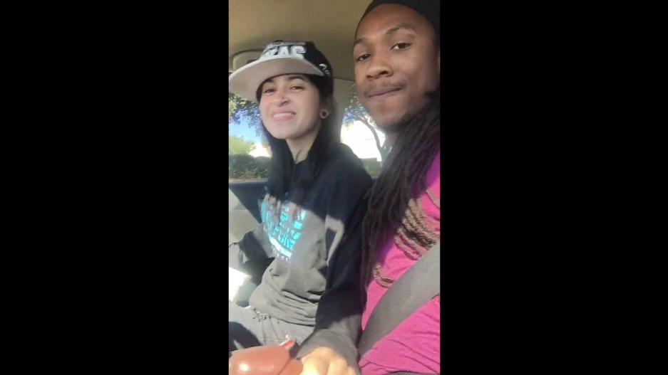 Onlyfans - Lesbian Gives Friend Handjob In Car FullHD 1080p